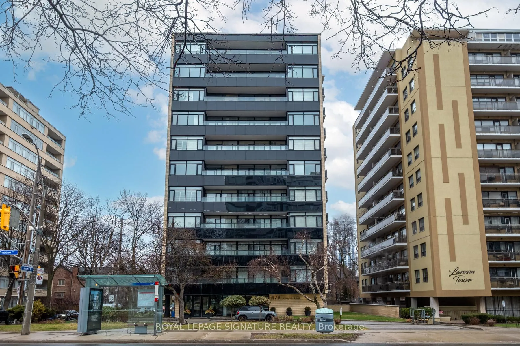 Front of Unit 1105, 575 Avenue Road