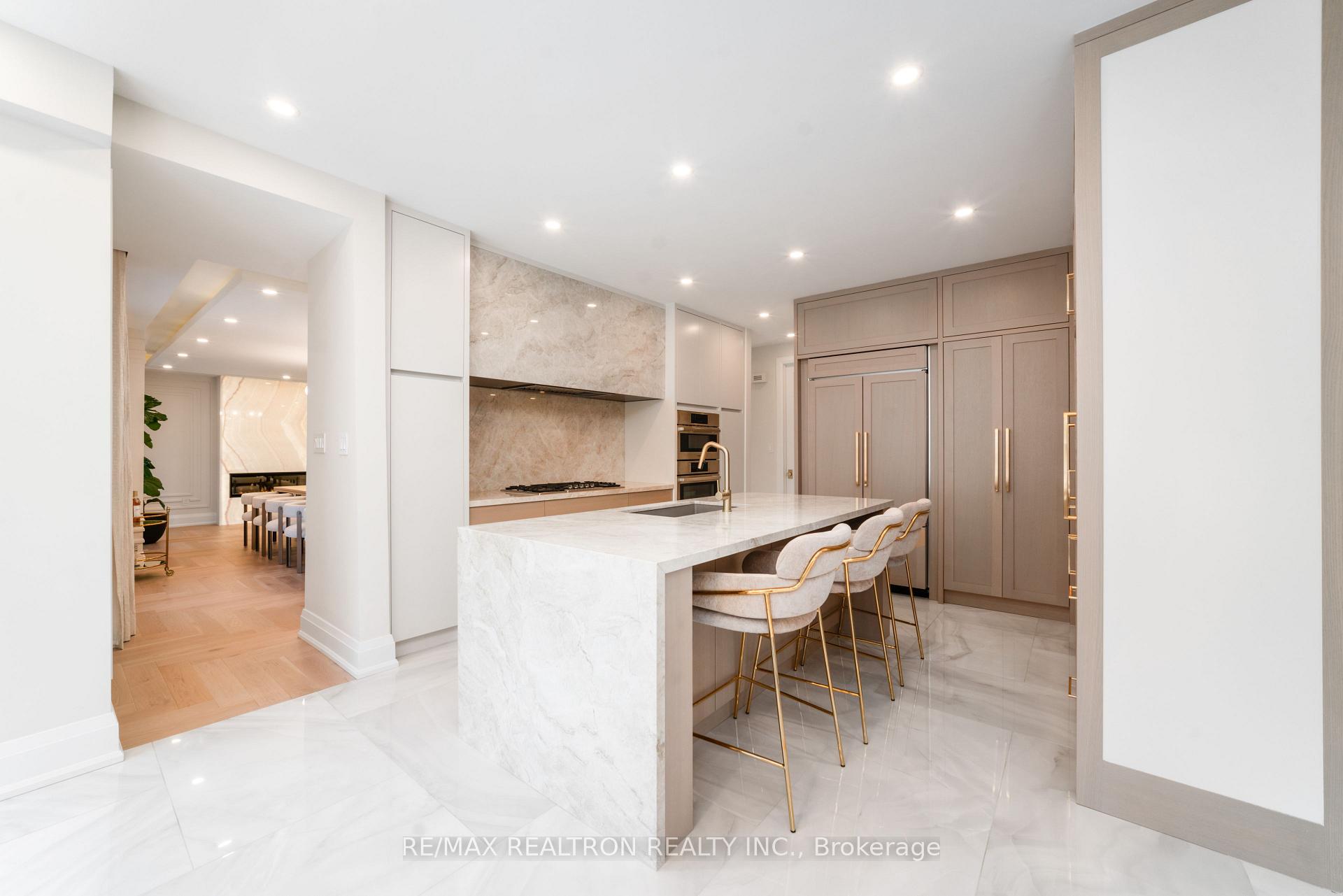 Photo 10 of 147 Laurentian Boulevard, Vaughan, Rural Vaughan — HOMEH