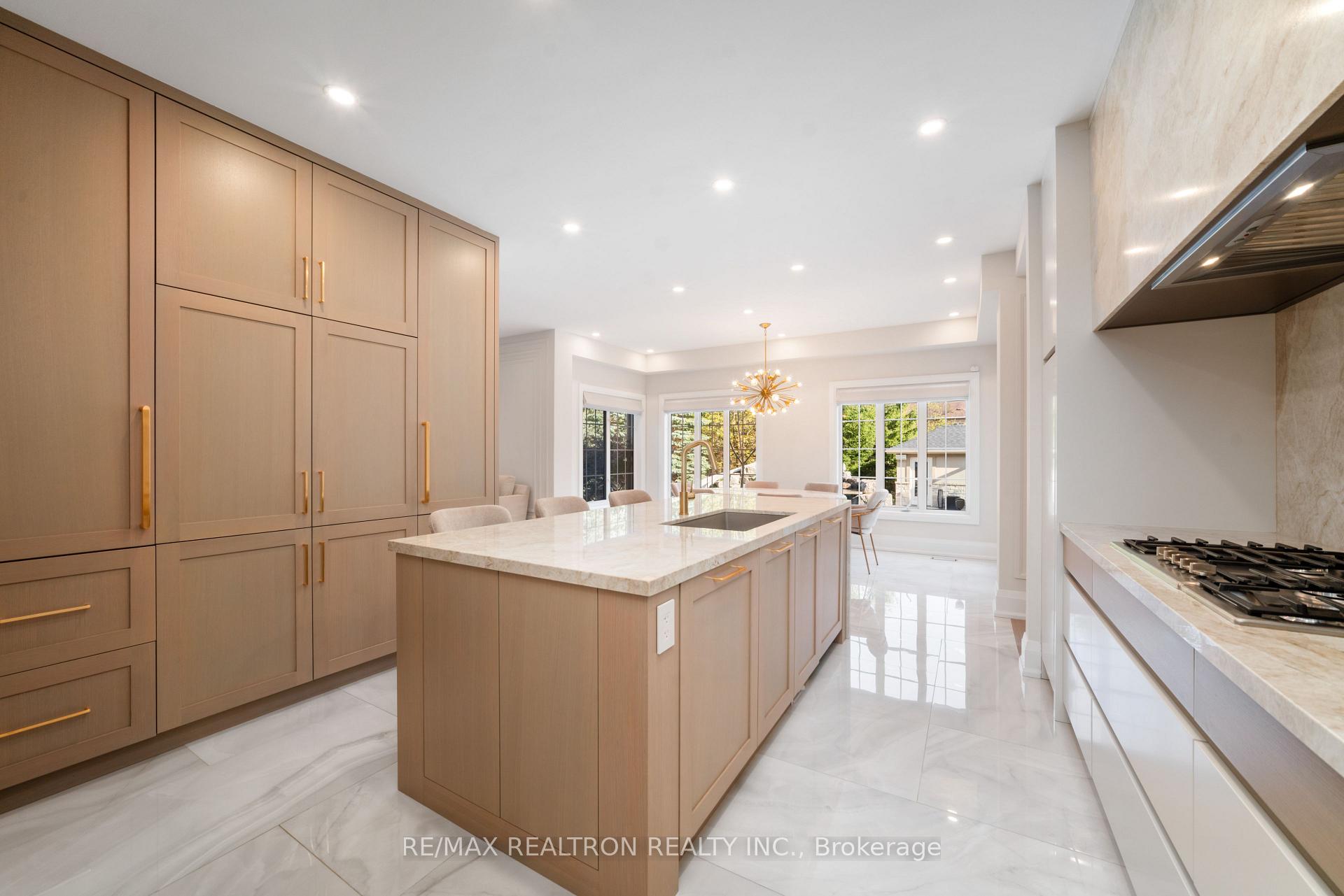Photo 11 of 147 Laurentian Boulevard, Vaughan, Rural Vaughan — HOMEH