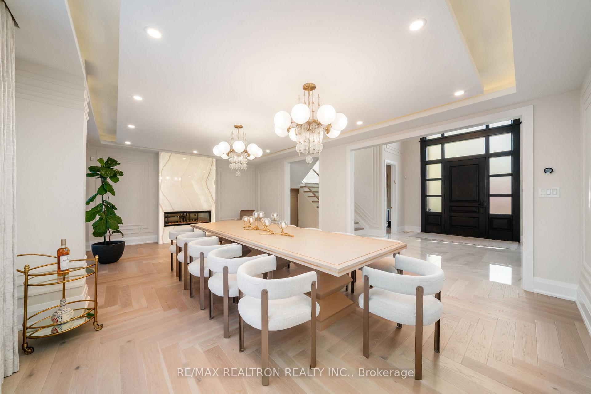 Photo 15 of 147 Laurentian Boulevard, Vaughan, Rural Vaughan — HOMEH