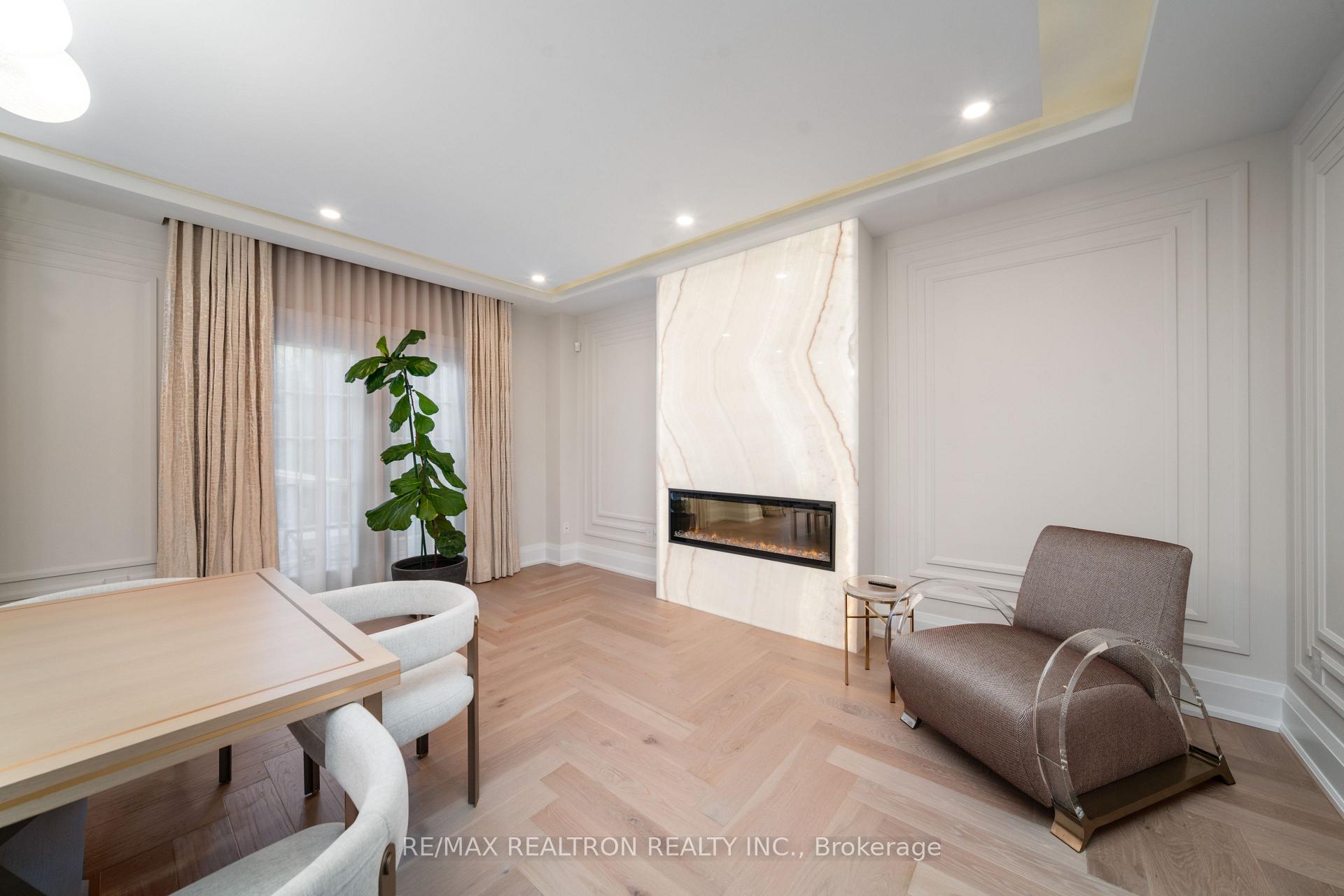 Photo 16 of 147 Laurentian Boulevard, Vaughan, Rural Vaughan — HOMEH