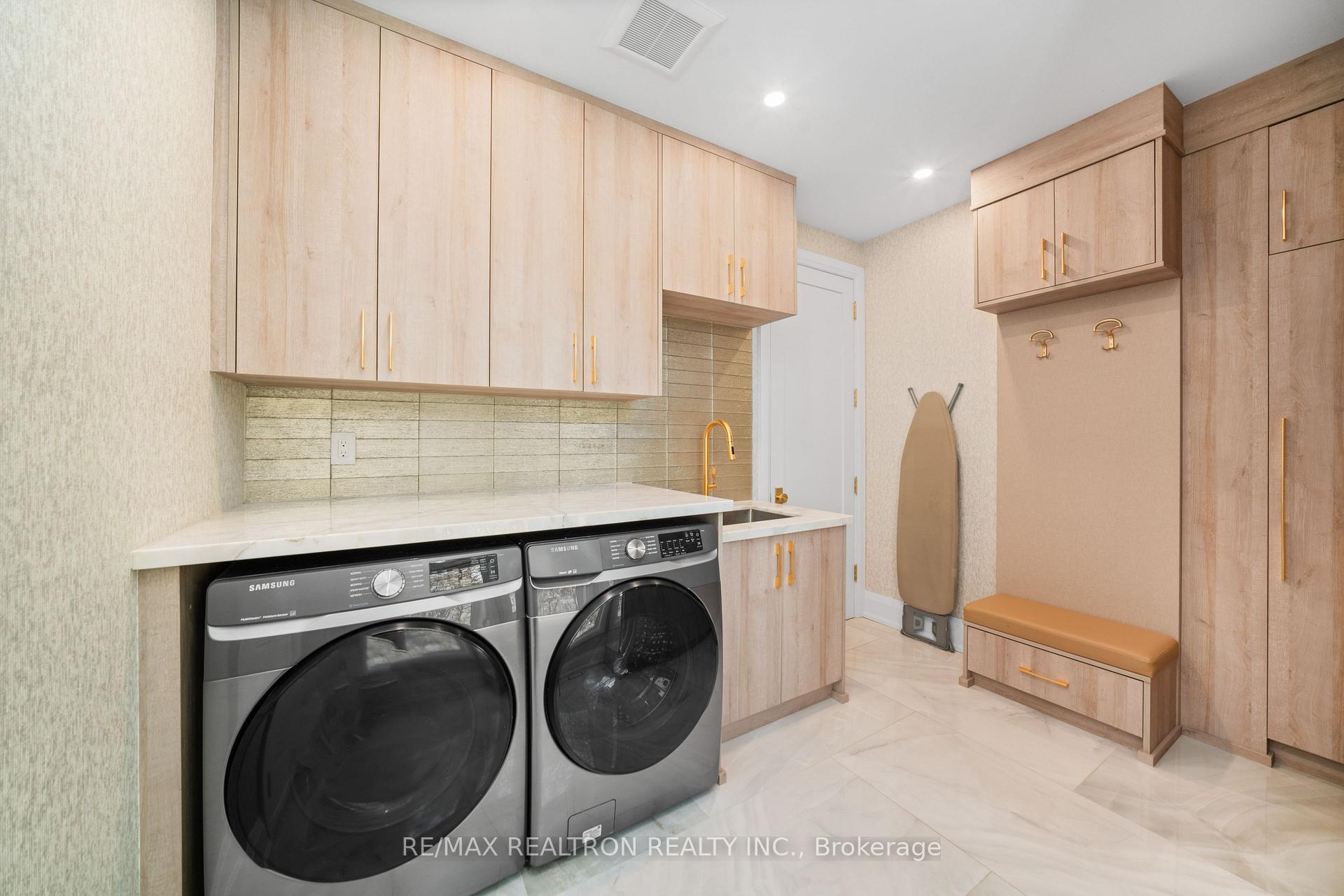 Photo 21 of 147 Laurentian Boulevard, Vaughan, Rural Vaughan — HOMEH