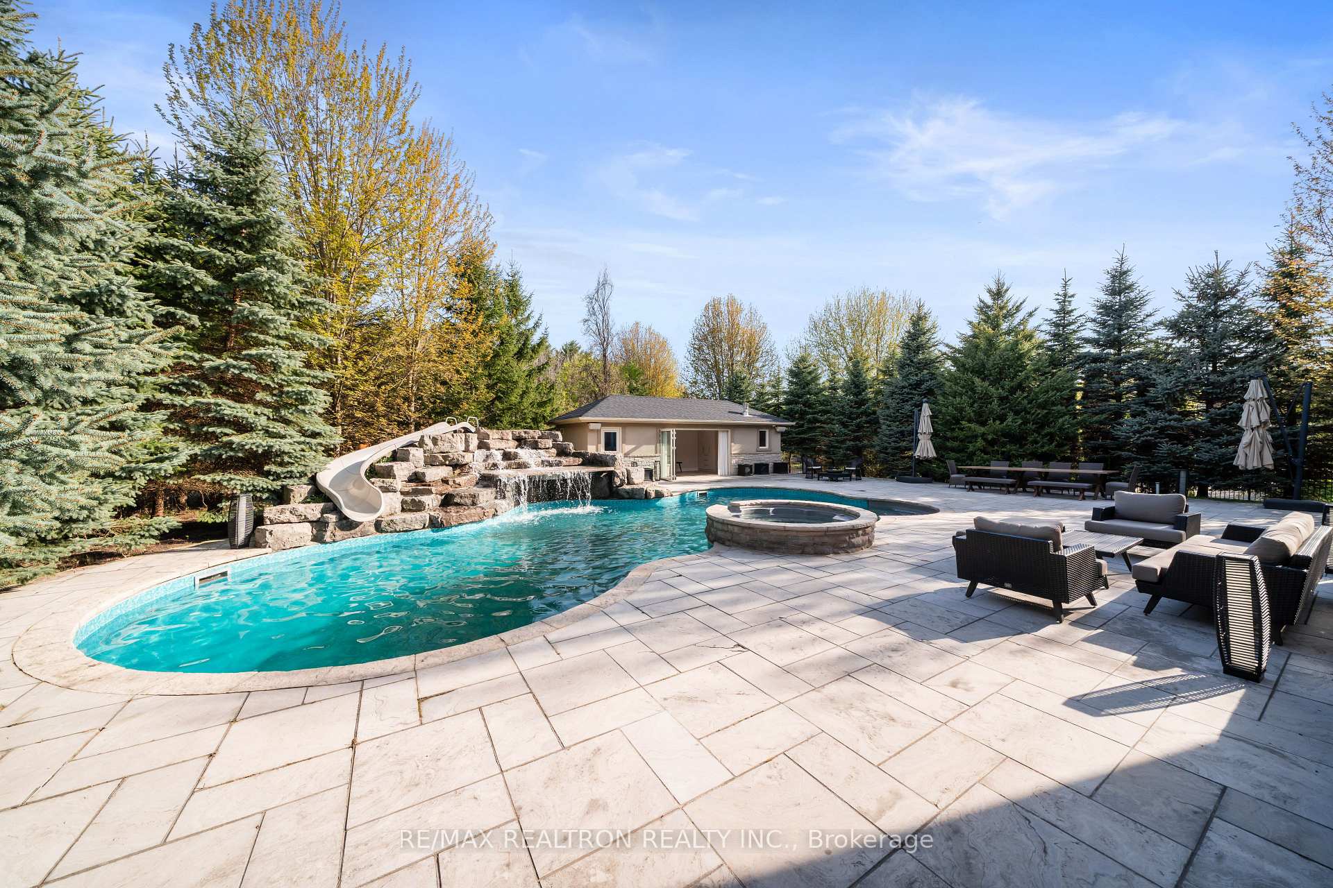 Photo 44 of 147 Laurentian Boulevard, Vaughan, Rural Vaughan — HOMEH