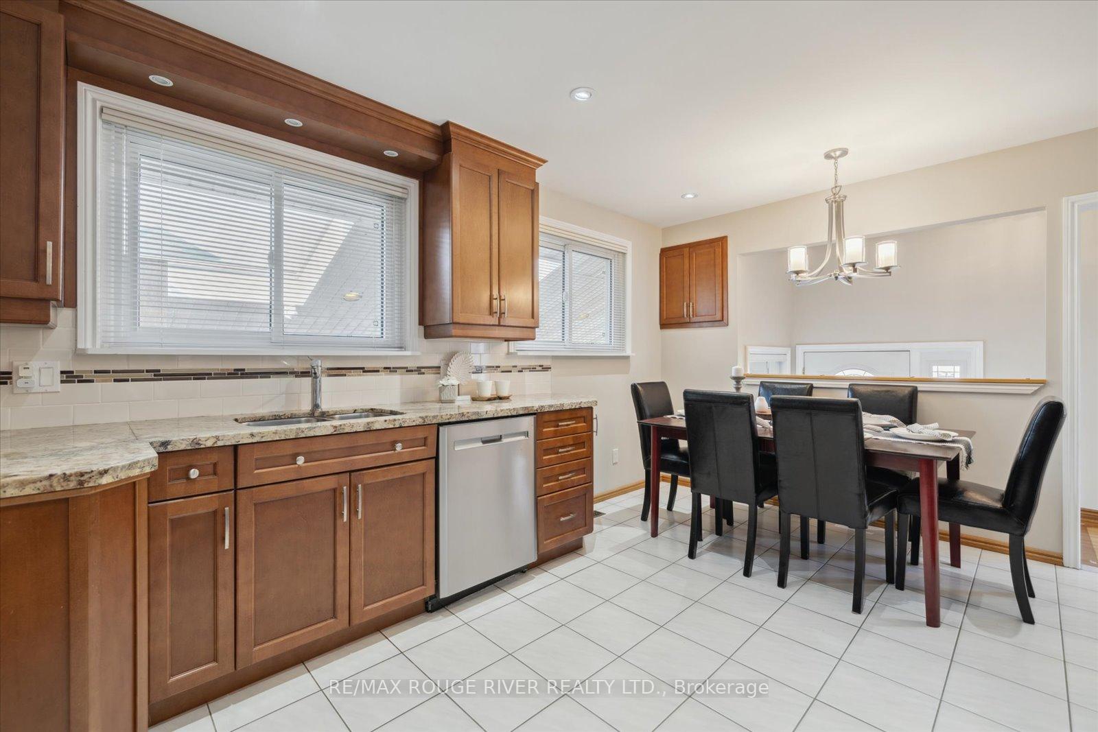 Photo 11 of 270 Labrador Drive, Oshawa, Donevan — HOMEH