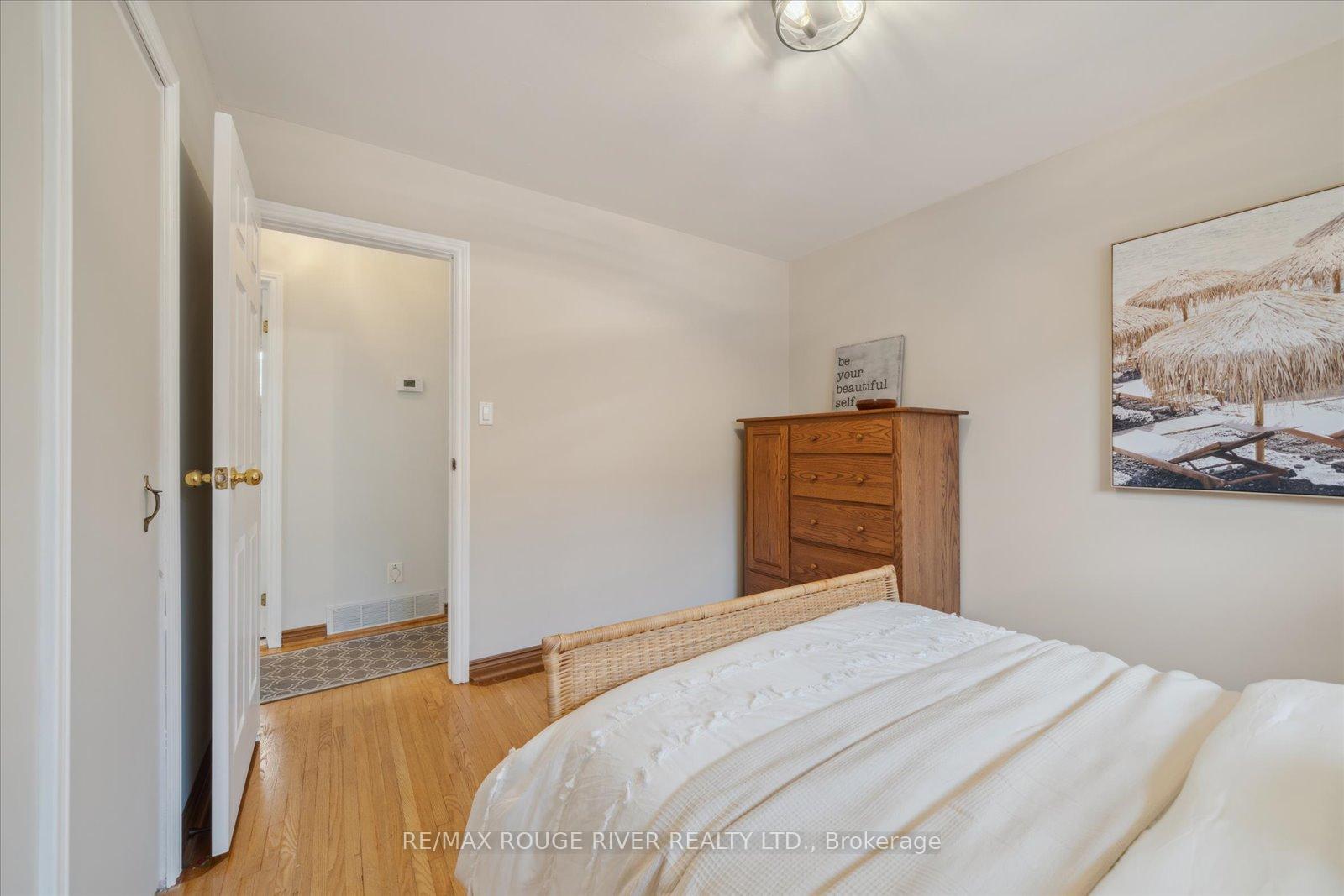 Photo 16 of 270 Labrador Drive, Oshawa, Donevan — HOMEH