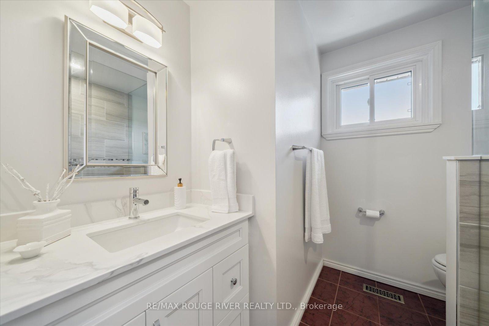 Photo 17 of 270 Labrador Drive, Oshawa, Donevan — HOMEH