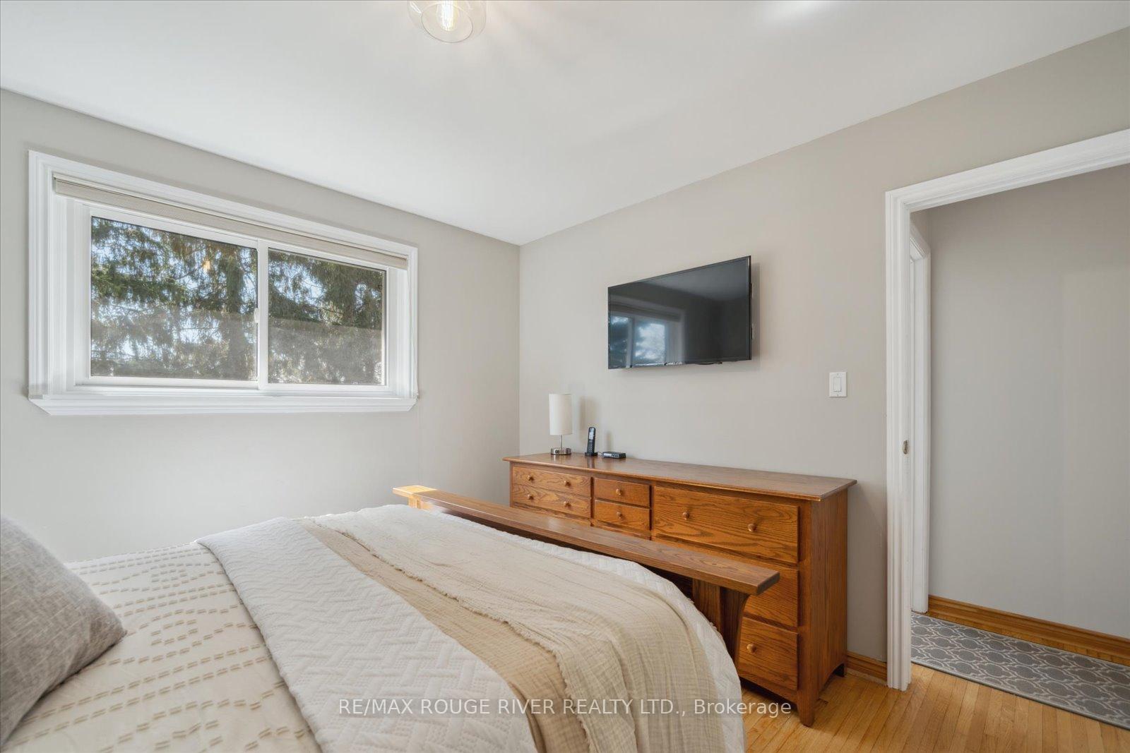 Photo 20 of 270 Labrador Drive, Oshawa, Donevan — HOMEH