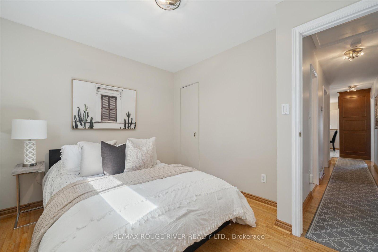 Photo 23 of 270 Labrador Drive, Oshawa, Donevan — HOMEH