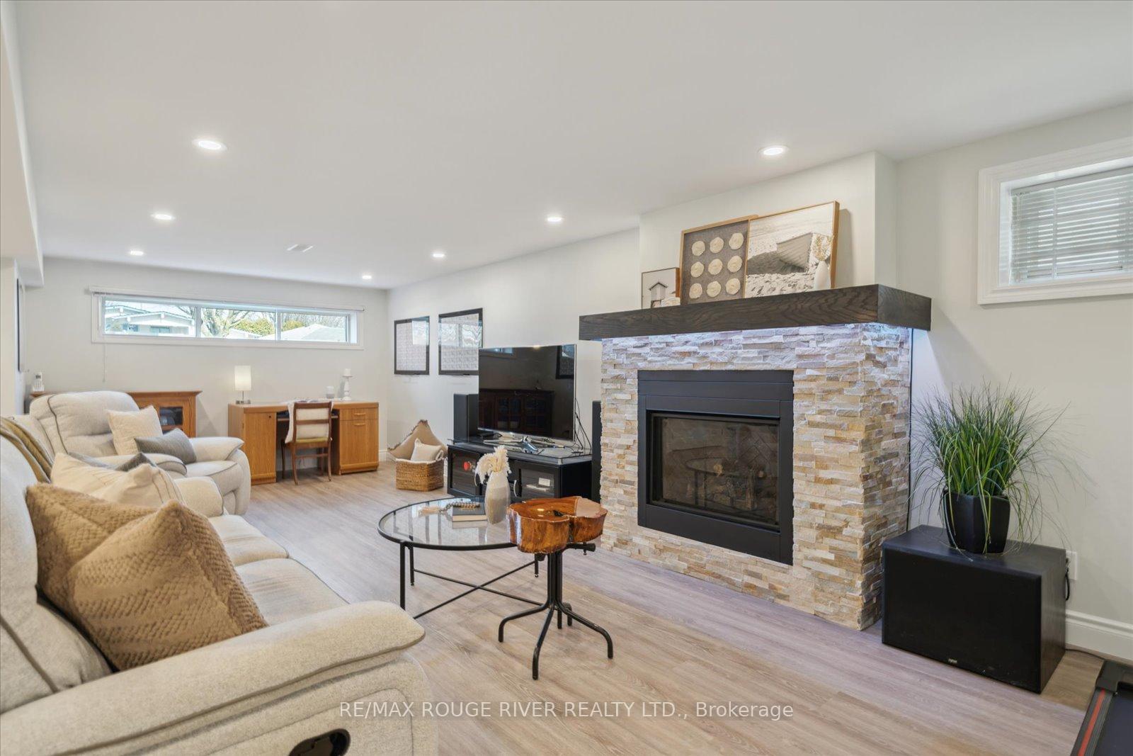 Photo 27 of 270 Labrador Drive, Oshawa, Donevan — HOMEH