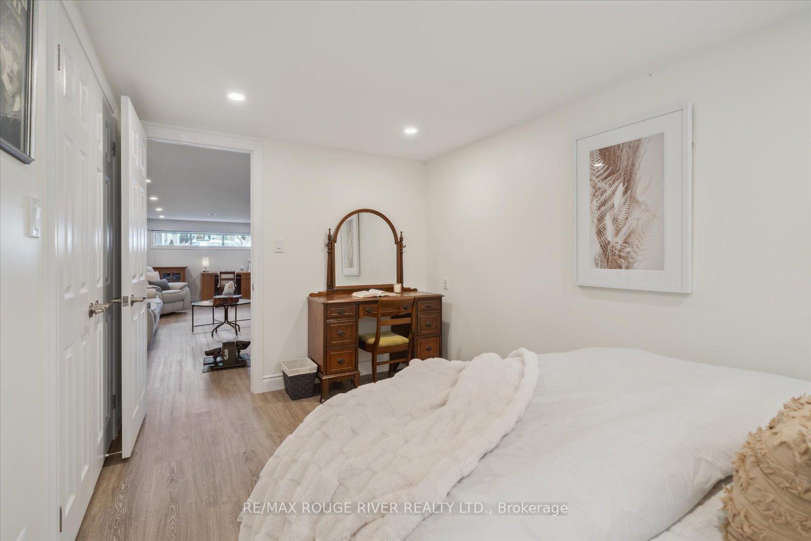 Photo 31 of 270 Labrador Drive, Oshawa, Donevan — HOMEH