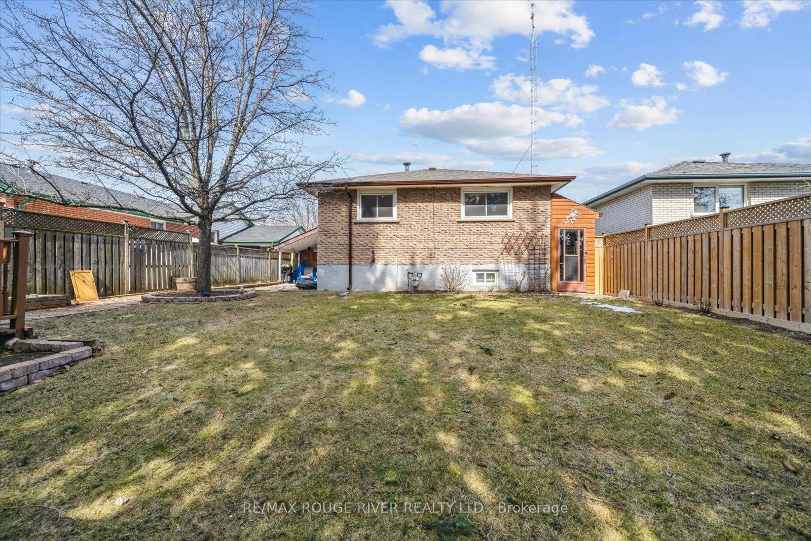 Photo 38 of 270 Labrador Drive, Oshawa, Donevan — HOMEH