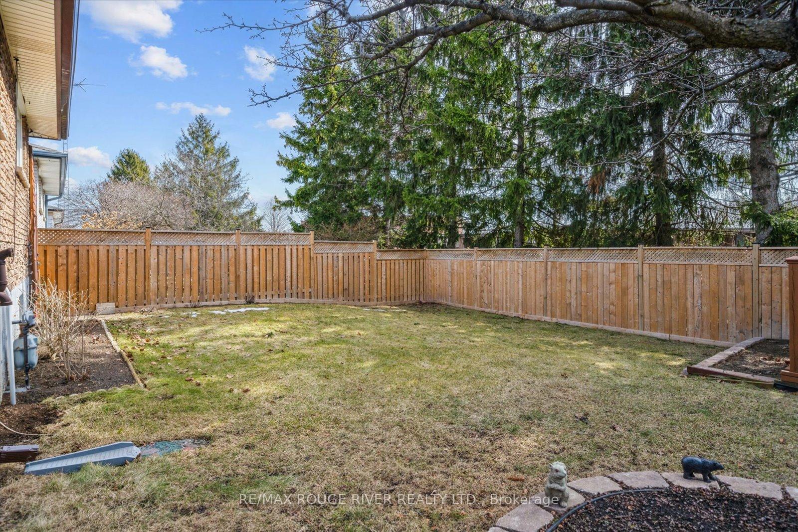 Photo 41 of 270 Labrador Drive, Oshawa, Donevan — HOMEH