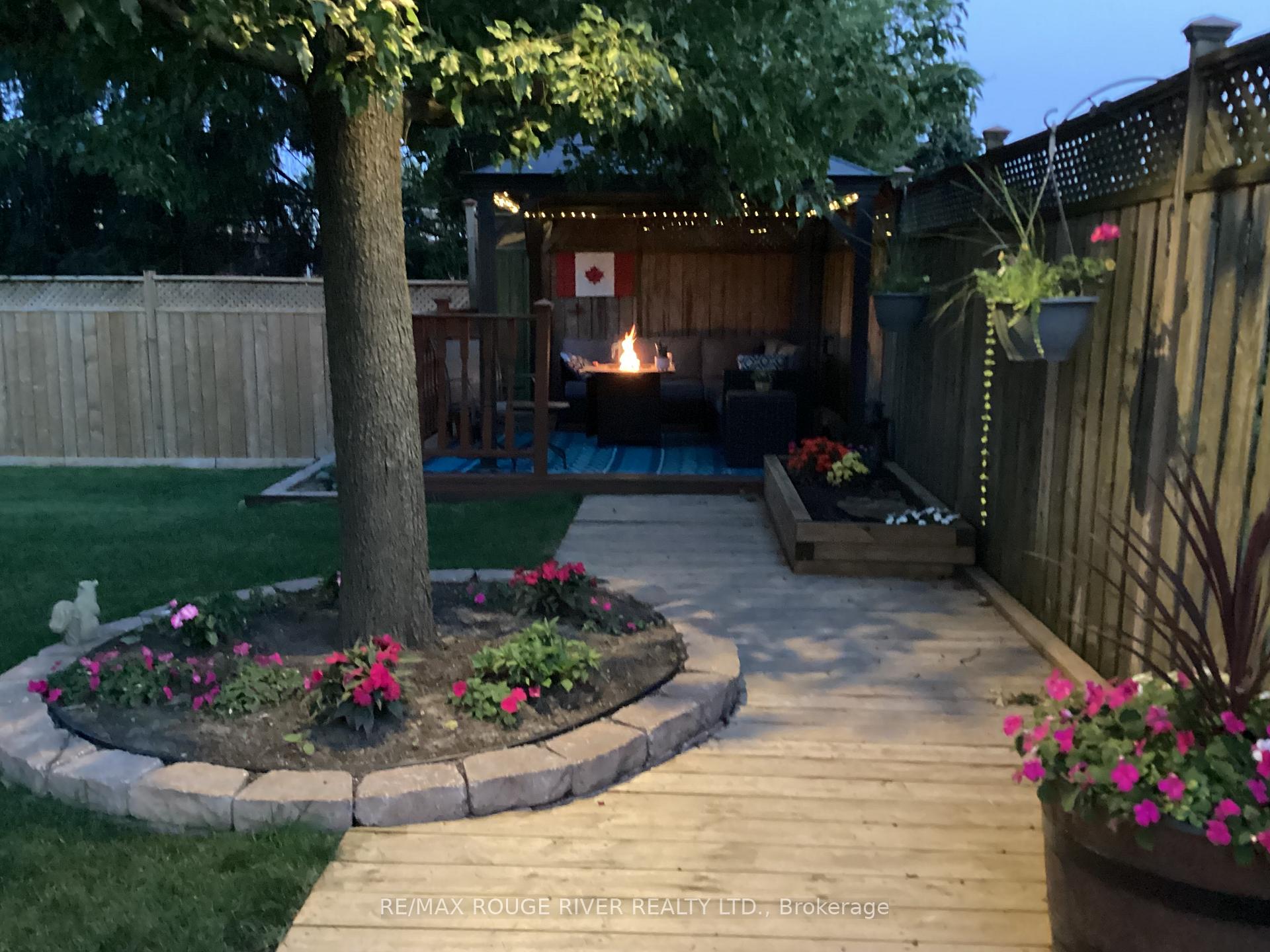 Photo 42 of 270 Labrador Drive, Oshawa, Donevan — HOMEH