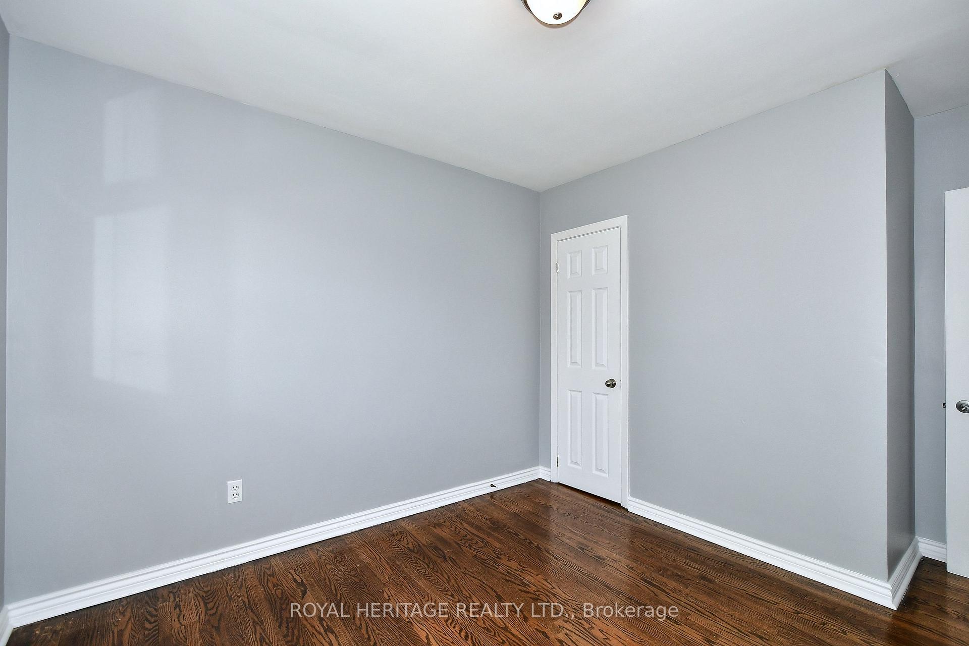 Photo 13 of 819 Brookdale Crescent, Peterborough, Northcrest Ward 5 — HOMEH