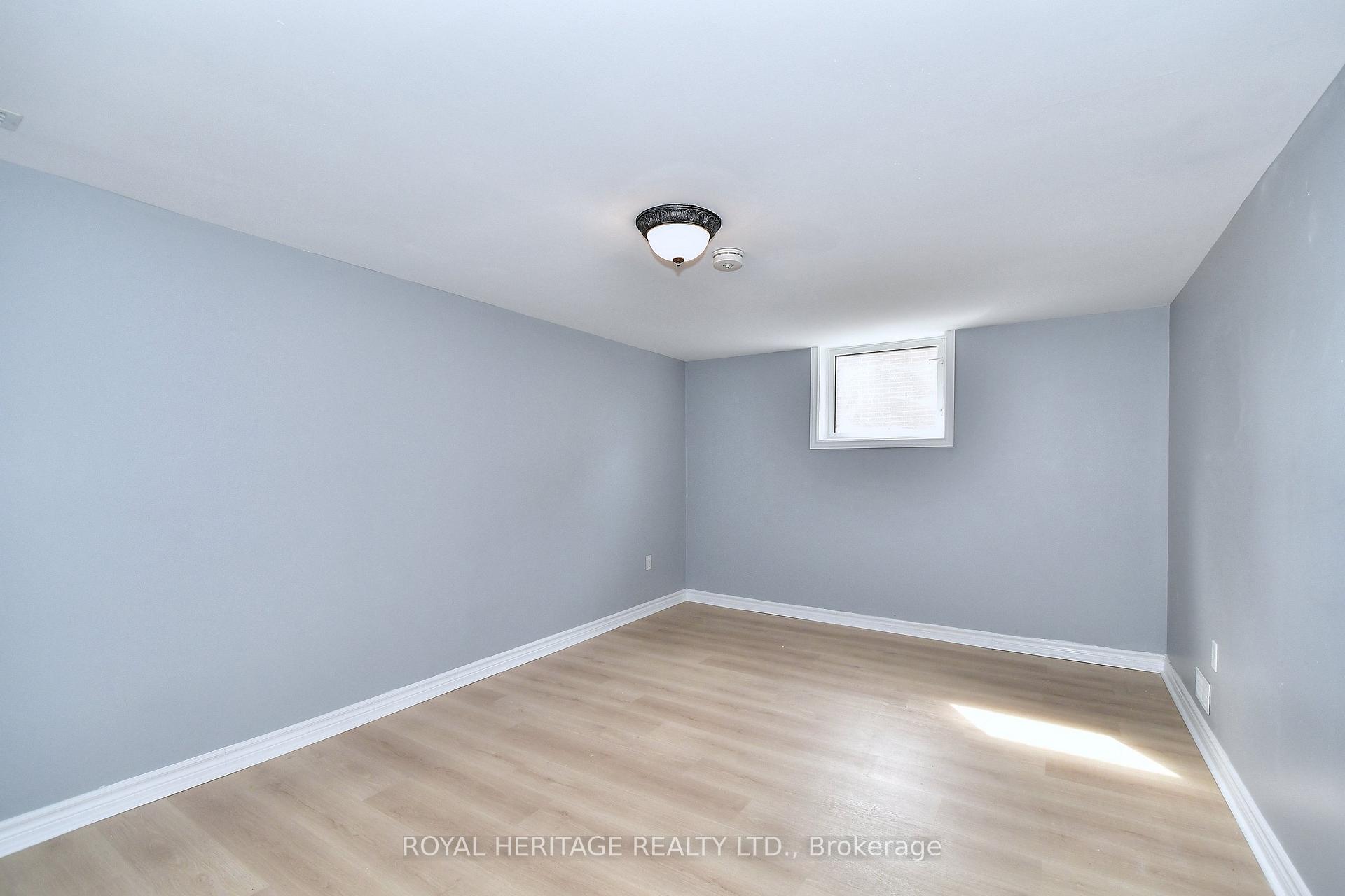 Photo 18 of 819 Brookdale Crescent, Peterborough, Northcrest Ward 5 — HOMEH