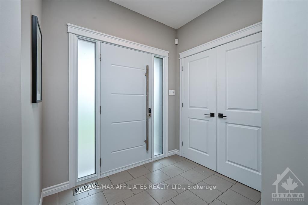 Photo 2 of 1457 Comfrey Crescent, Ottawa, Notting Hill/Summerside — HOMEH