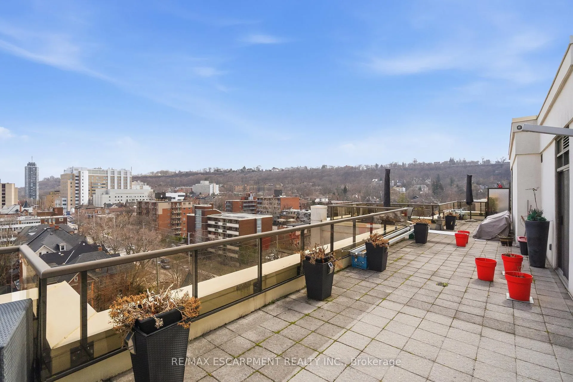 Photo 2 of Unit PH1, 90 Charlton Avenue W, Hamilton, Durand — HOMEH