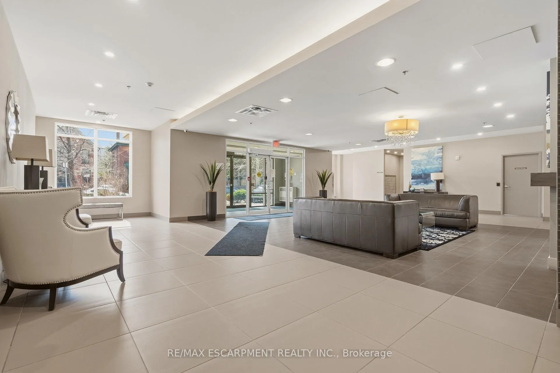 Photo 38 of Unit PH1, 90 Charlton Avenue W, Hamilton, Durand — HOMEH
