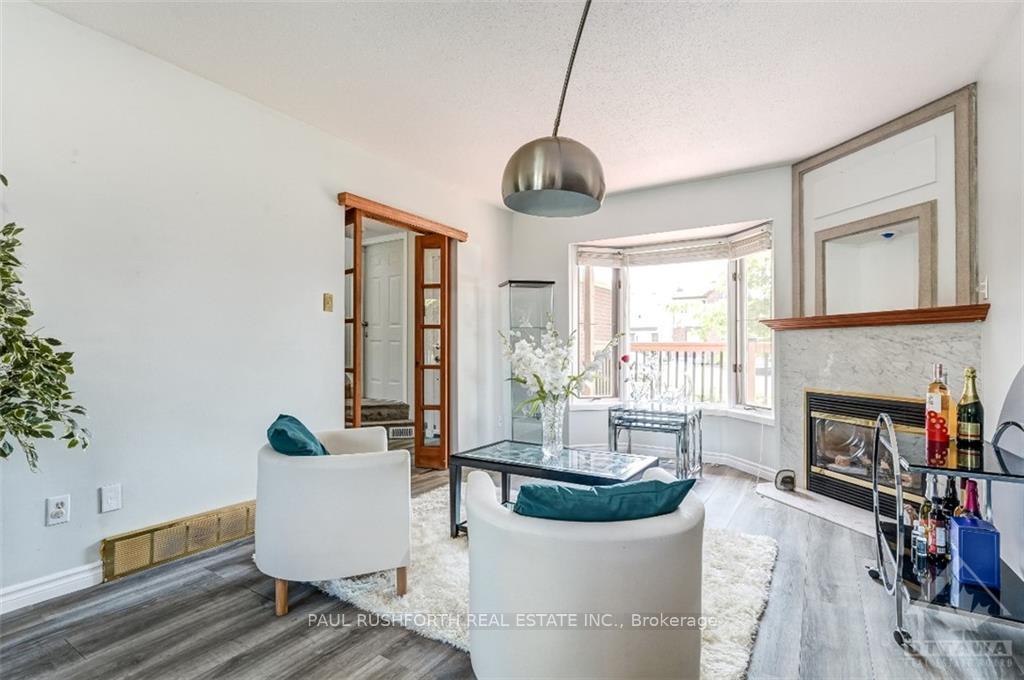 Photo 5 of 621 Wilkie Drive, Ottawa, Fallingbrook/Pineridge — HOMEH