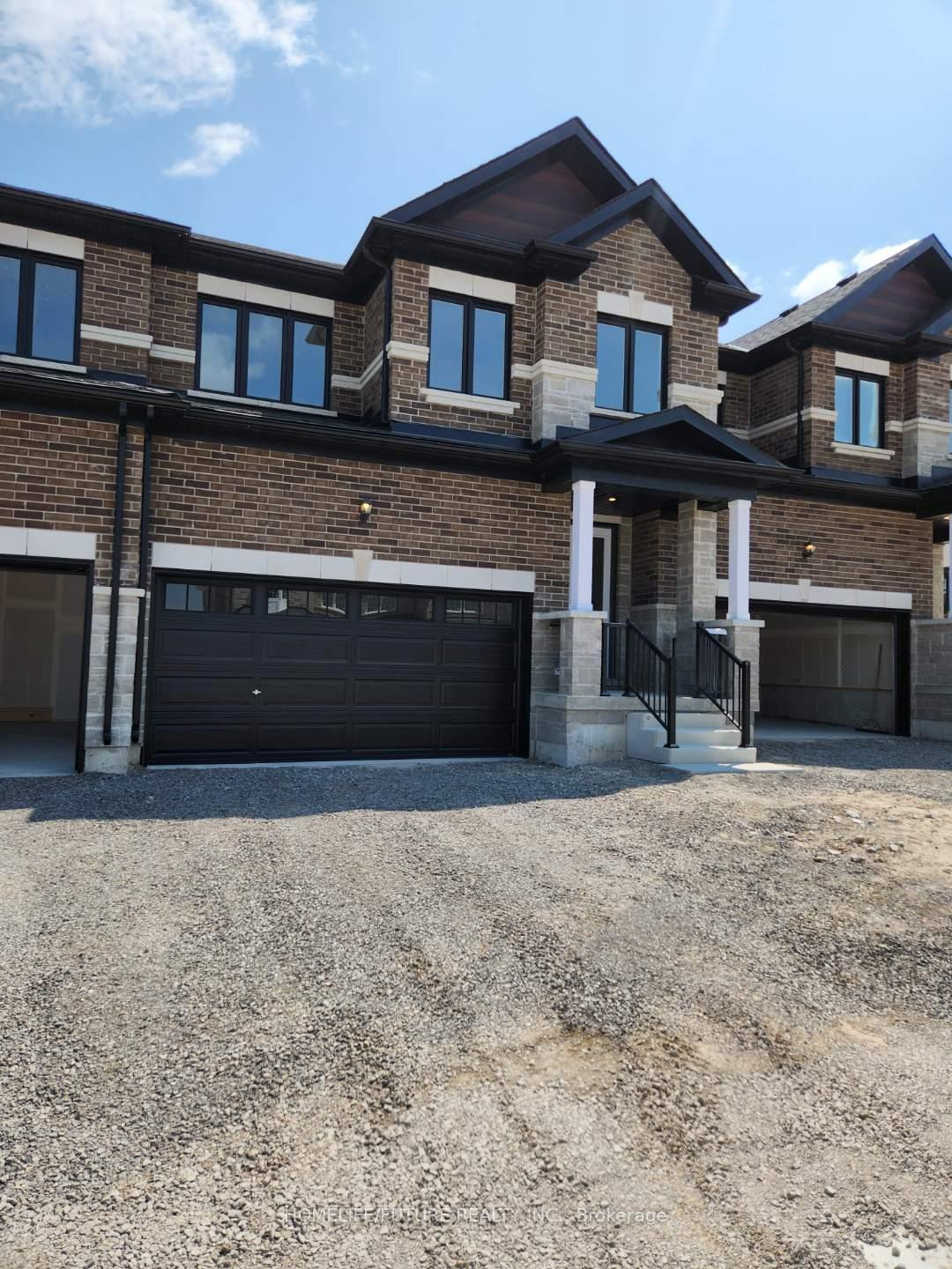 Photo 2 of 400 Sadler Way, Peterborough, Monaghan Ward 2 — HOMEH