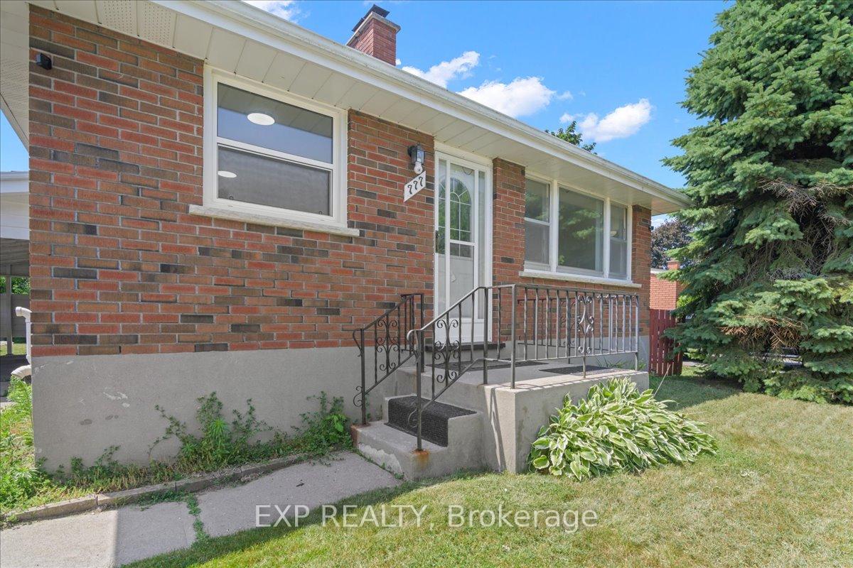 Photo 4 of 777 Barbara Crescent, Peterborough, Otonabee Ward 1 — HOMEH