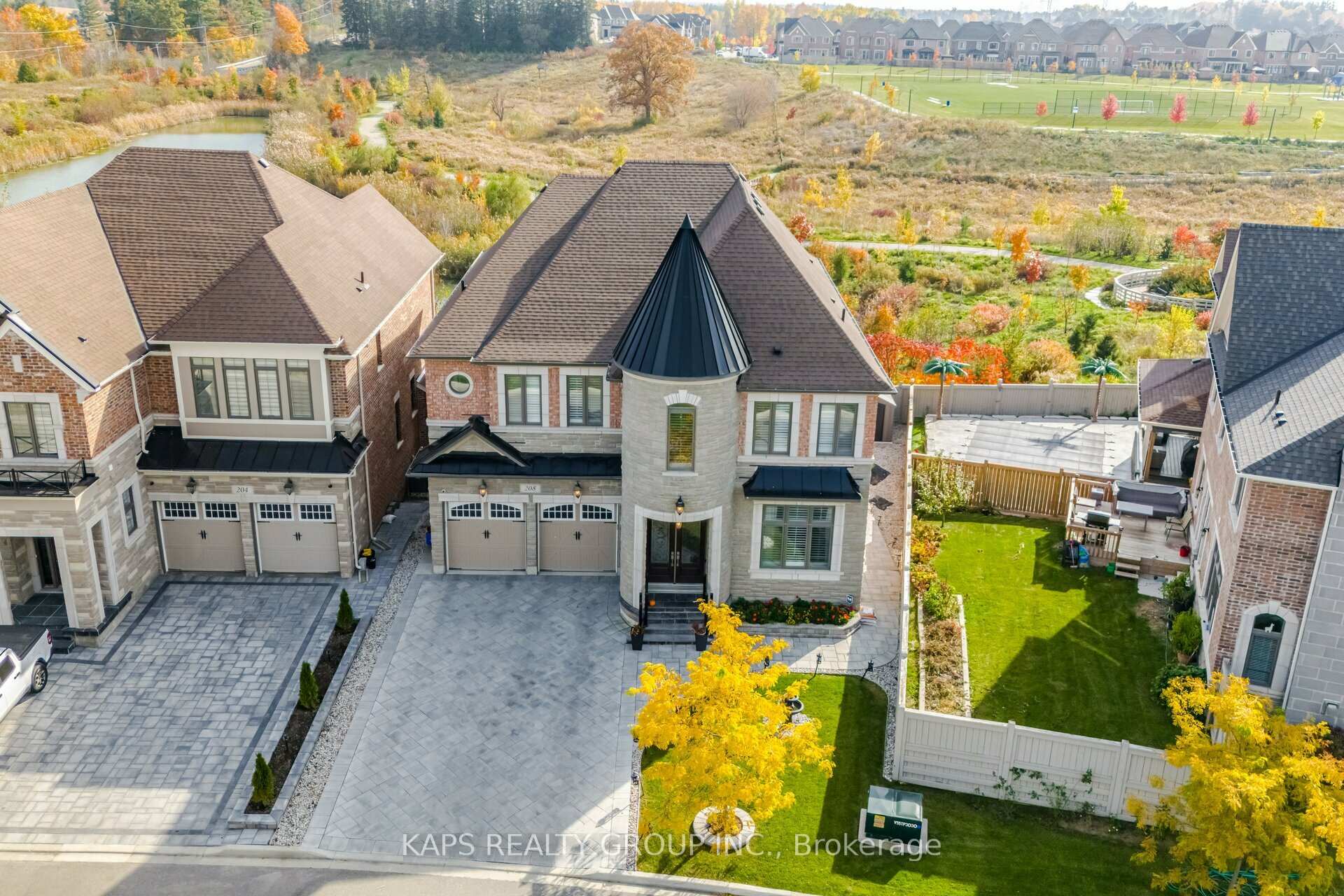 Photo 1 of 208 Faust Ridge, Vaughan, Kleinburg — HOMEH