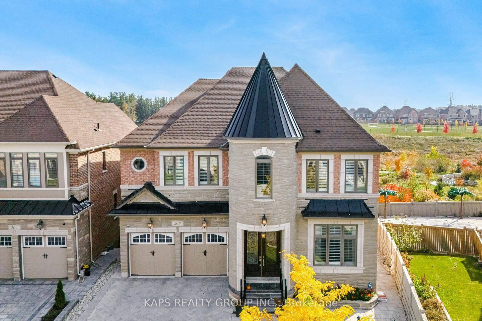 Photo 3 of 208 Faust Ridge, Vaughan, Kleinburg — HOMEH