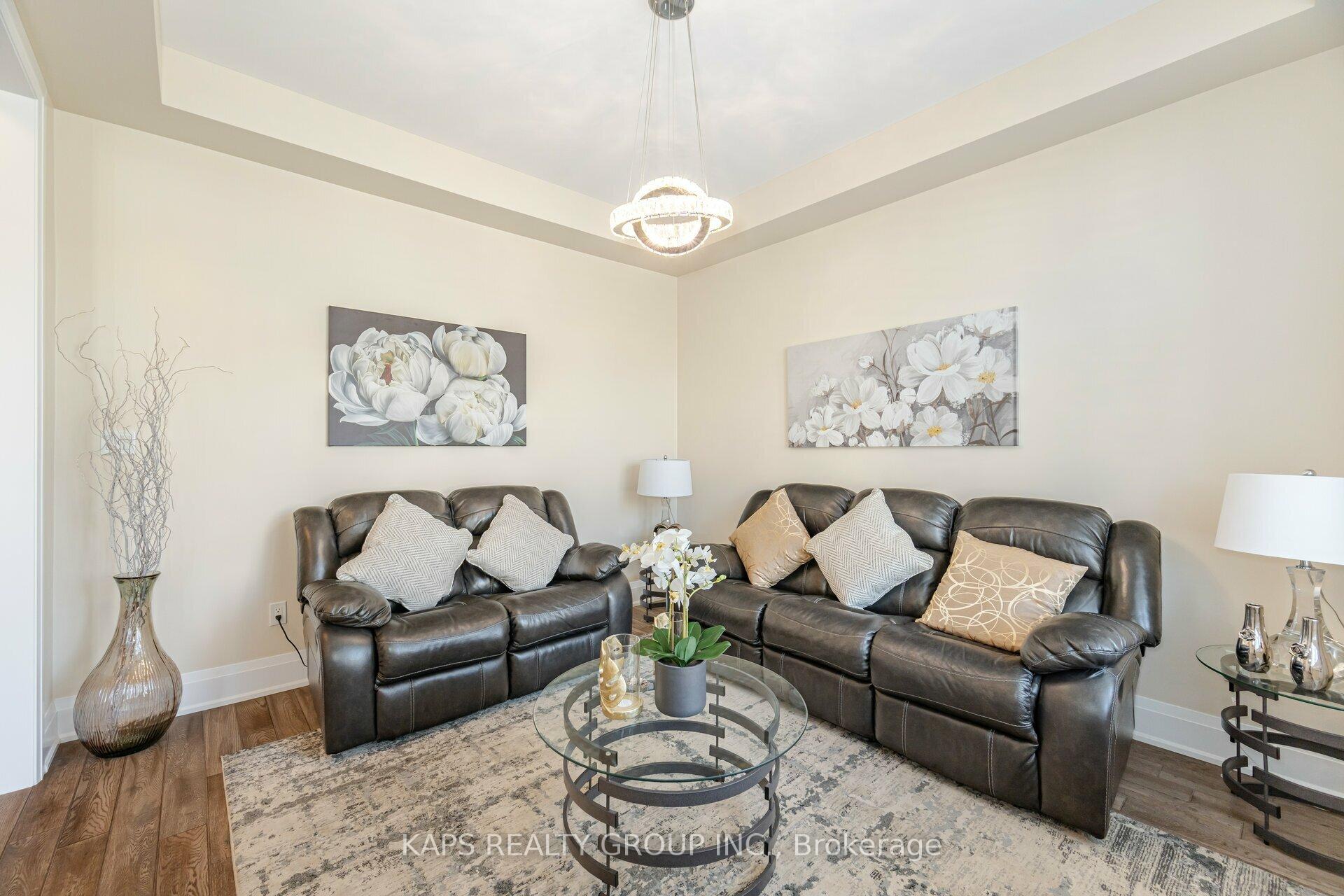Photo 6 of 208 Faust Ridge, Vaughan, Kleinburg — HOMEH