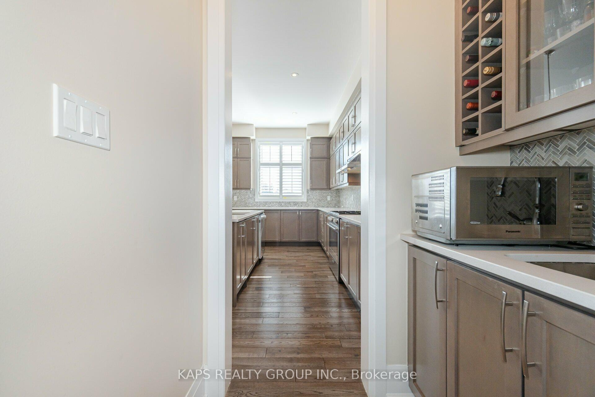 Photo 9 of 208 Faust Ridge, Vaughan, Kleinburg — HOMEH
