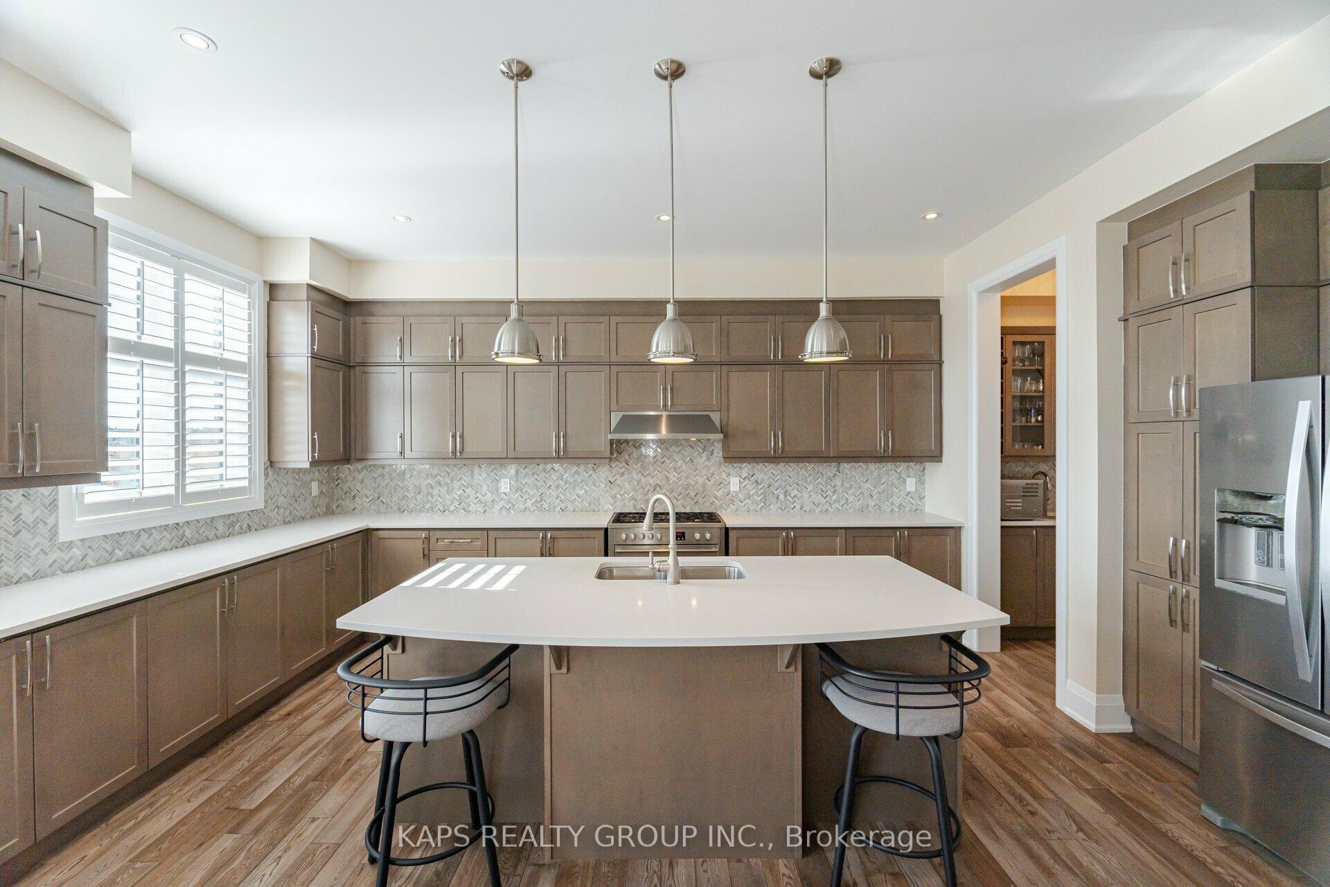 Photo 11 of 208 Faust Ridge, Vaughan, Kleinburg — HOMEH