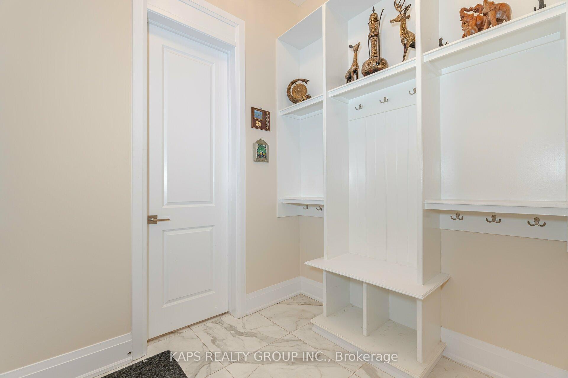 Photo 18 of 208 Faust Ridge, Vaughan, Kleinburg — HOMEH