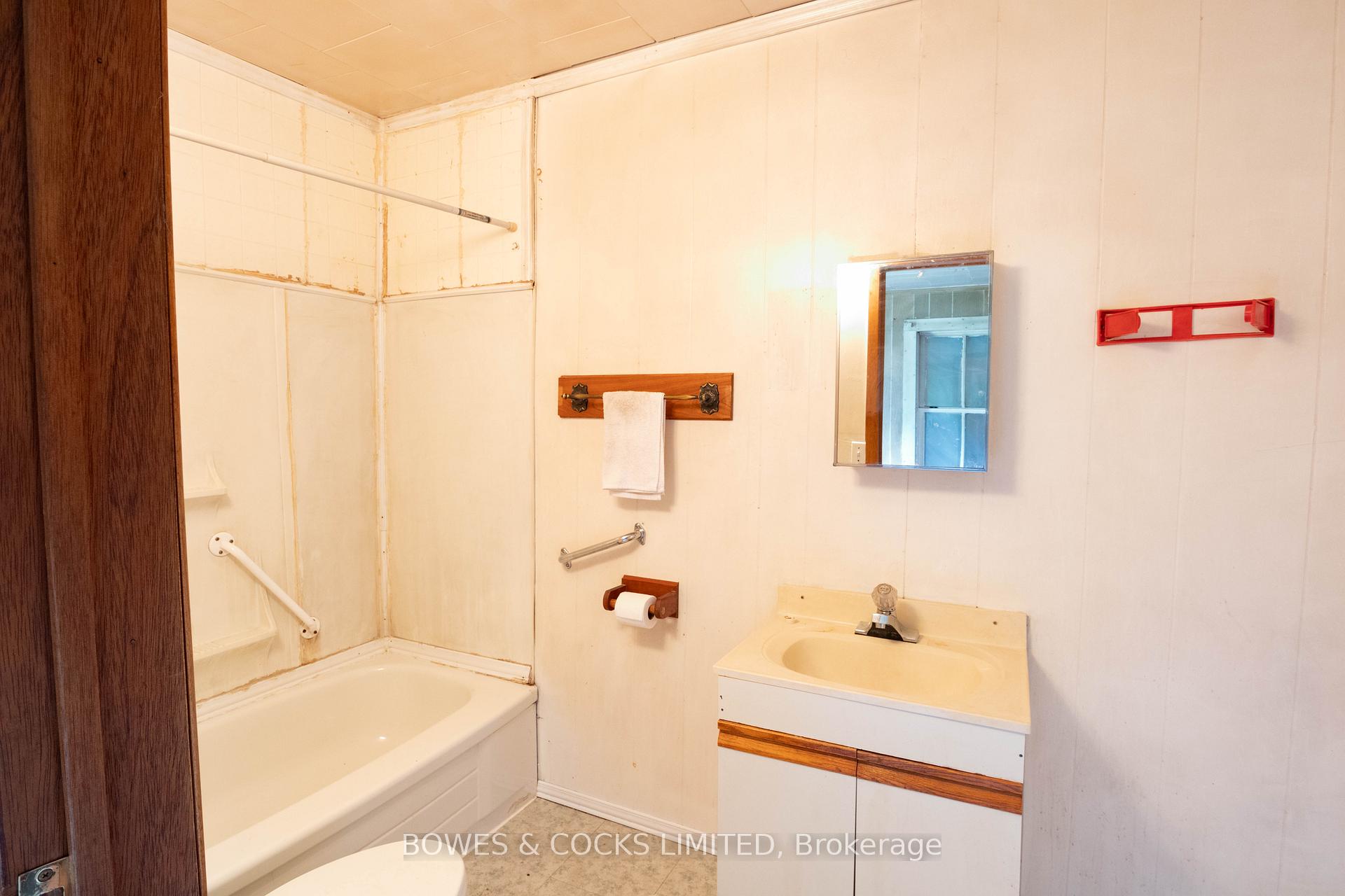 Photo 17 of 506A Lakeview Road, Bancroft, Dungannon Ward — HOMEH