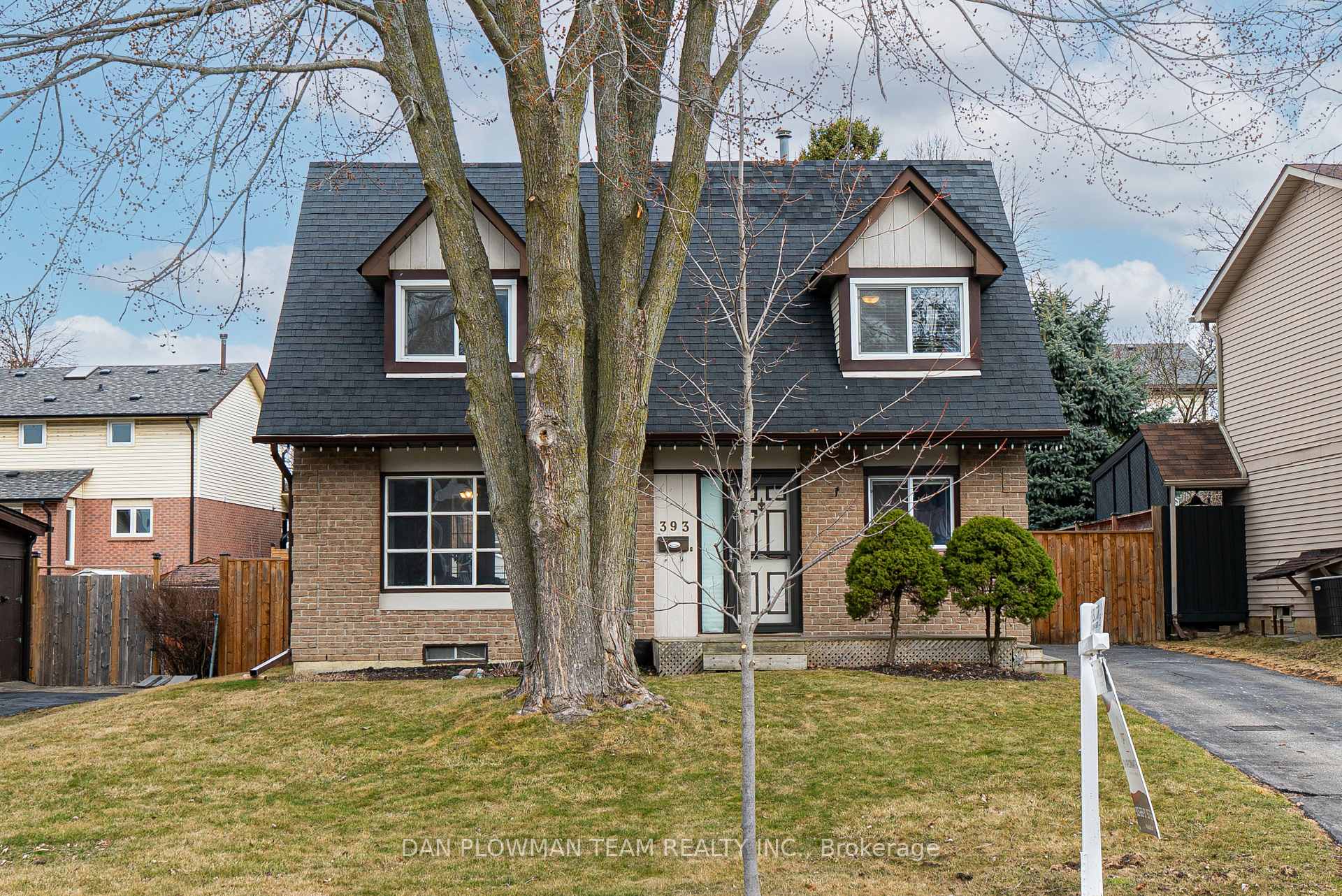 Photo 2 of 393 Dickens Drive, Oshawa, Eastdale — HOMEH