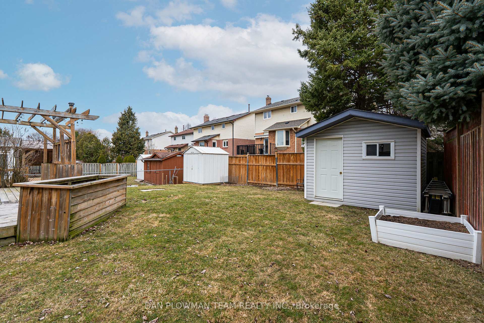Photo 33 of 393 Dickens Drive, Oshawa, Eastdale — HOMEH