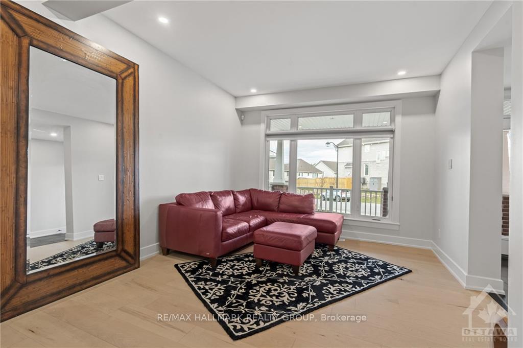 Photo 4 of 351 Kanashtage Terrace, Ottawa, Camelot — HOMEH