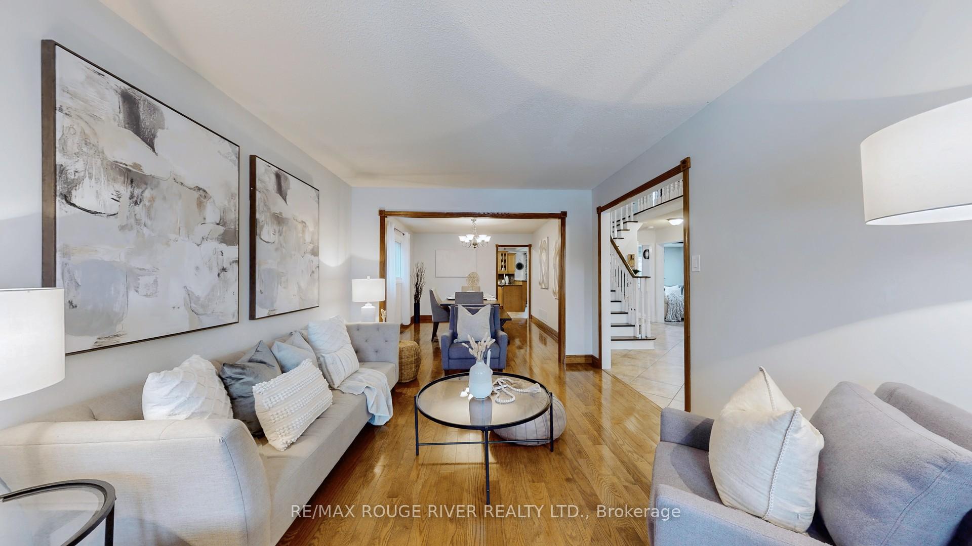 Photo 7 of 39 Falstaff Crescent, Whitby, Rolling Acres — HOMEH