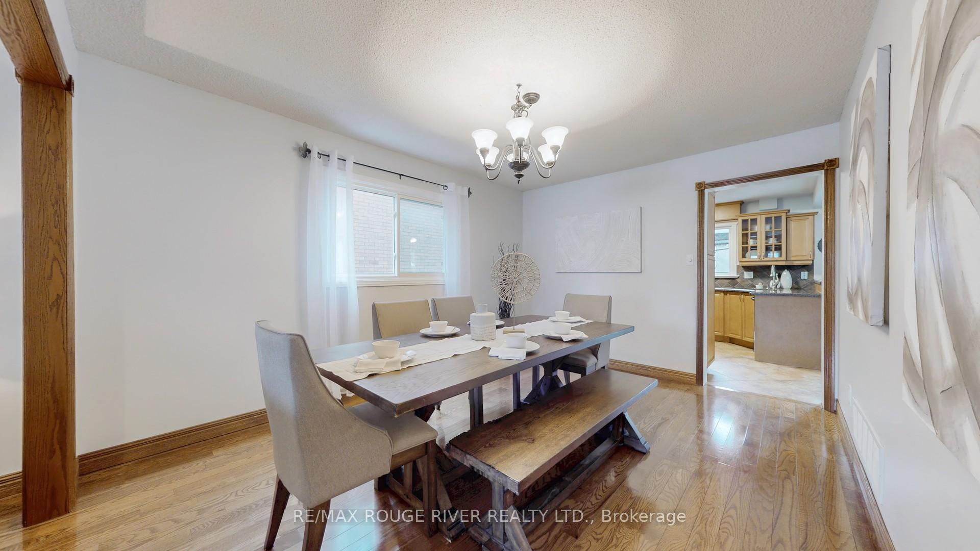 Photo 9 of 39 Falstaff Crescent, Whitby, Rolling Acres — HOMEH