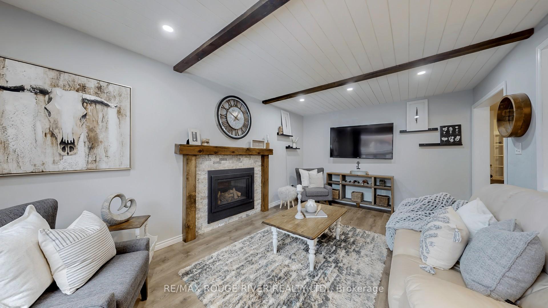Photo 12 of 39 Falstaff Crescent, Whitby, Rolling Acres — HOMEH