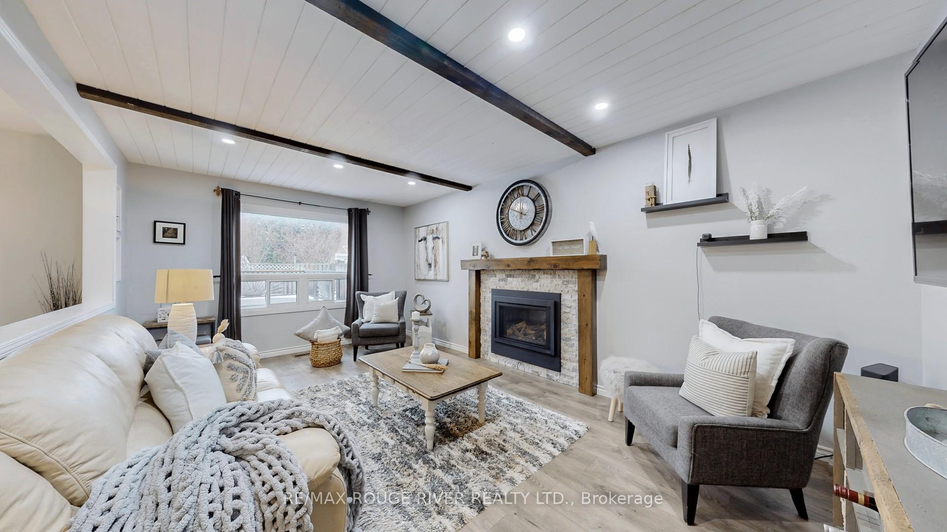 Photo 13 of 39 Falstaff Crescent, Whitby, Rolling Acres — HOMEH