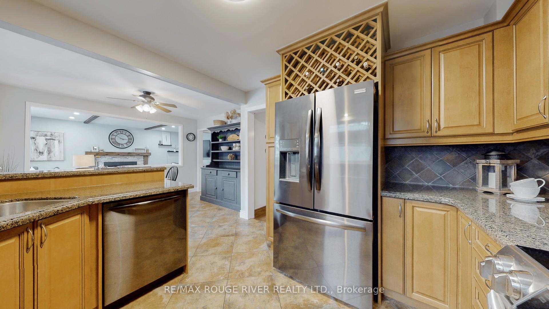 Photo 16 of 39 Falstaff Crescent, Whitby, Rolling Acres — HOMEH