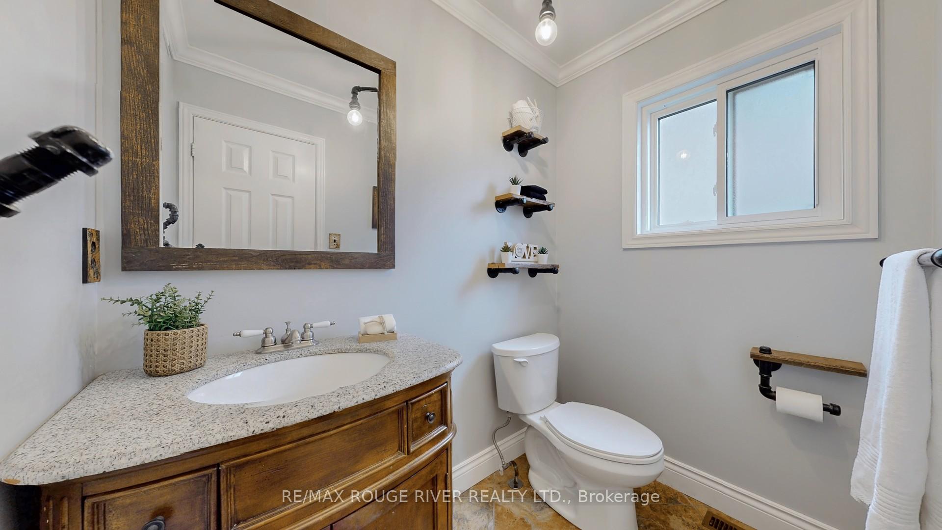 Photo 19 of 39 Falstaff Crescent, Whitby, Rolling Acres — HOMEH