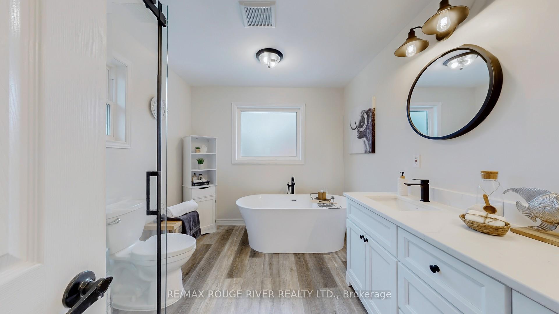 Photo 24 of 39 Falstaff Crescent, Whitby, Rolling Acres — HOMEH