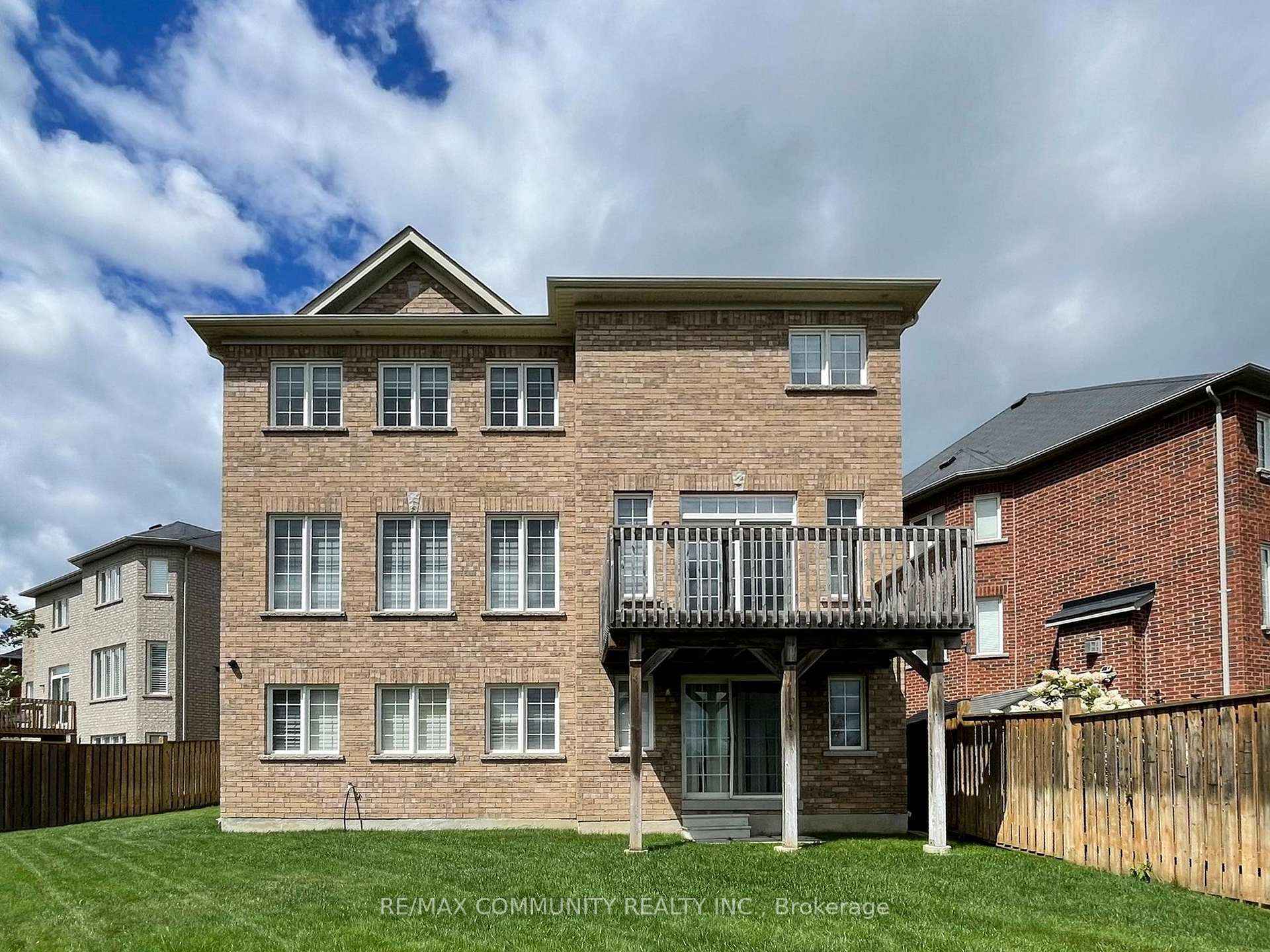 Photo 35 of 11 Sewell Crescent, Ajax, Northeast Ajax — HOMEH