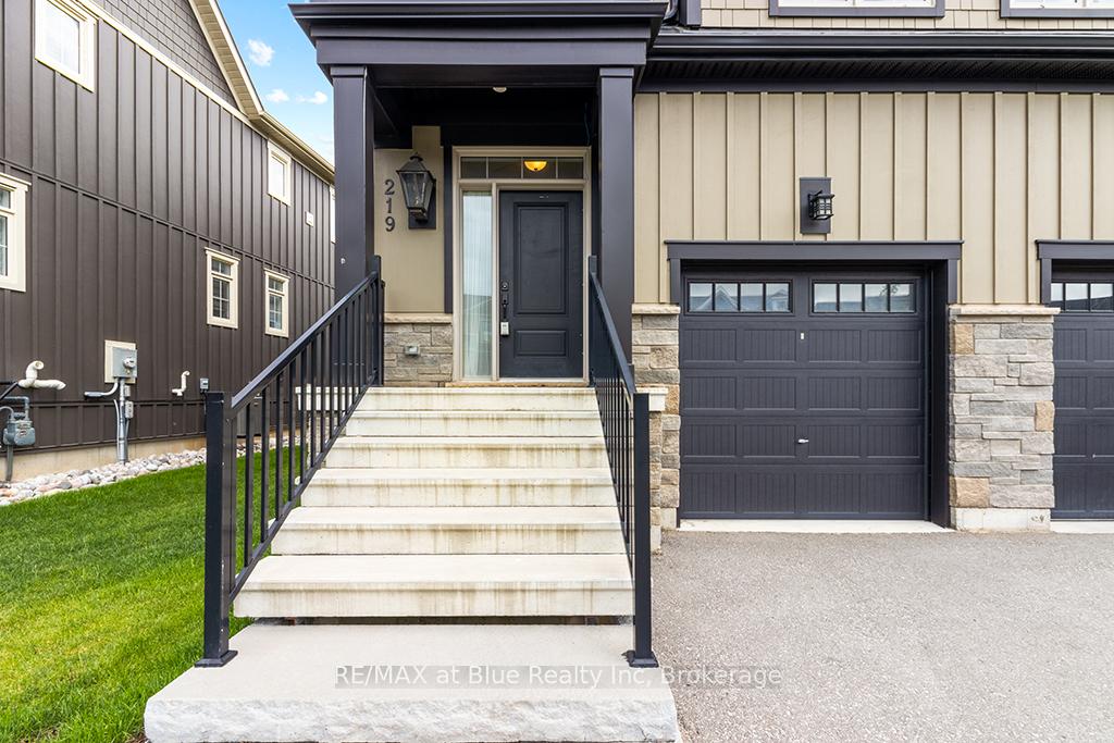 Photo 6 of 219 Yellow Birch Crescent, Blue Mountains — HOMEH