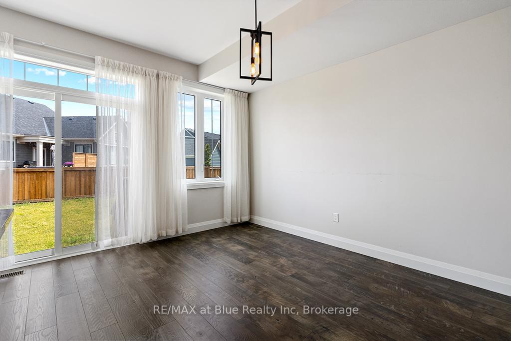 Photo 14 of 219 Yellow Birch Crescent, Blue Mountains — HOMEH