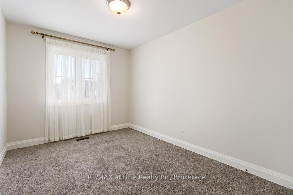 Photo 30 of 219 Yellow Birch Crescent, Blue Mountains — HOMEH