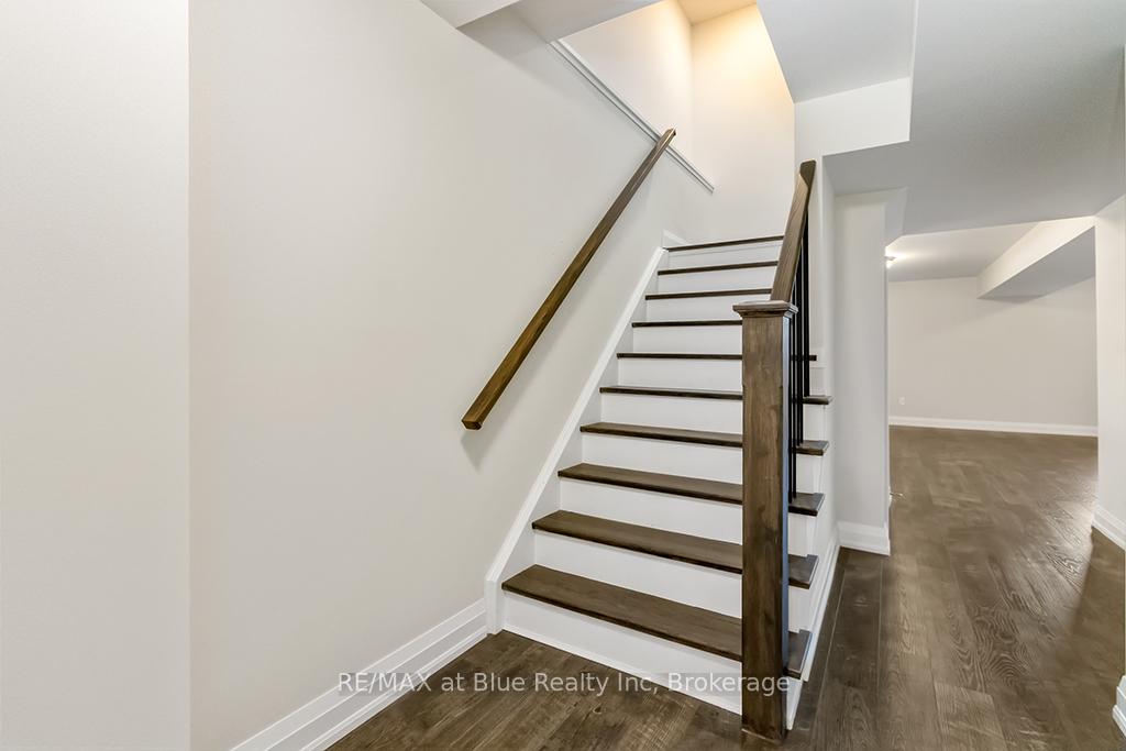 Photo 35 of 219 Yellow Birch Crescent, Blue Mountains — HOMEH