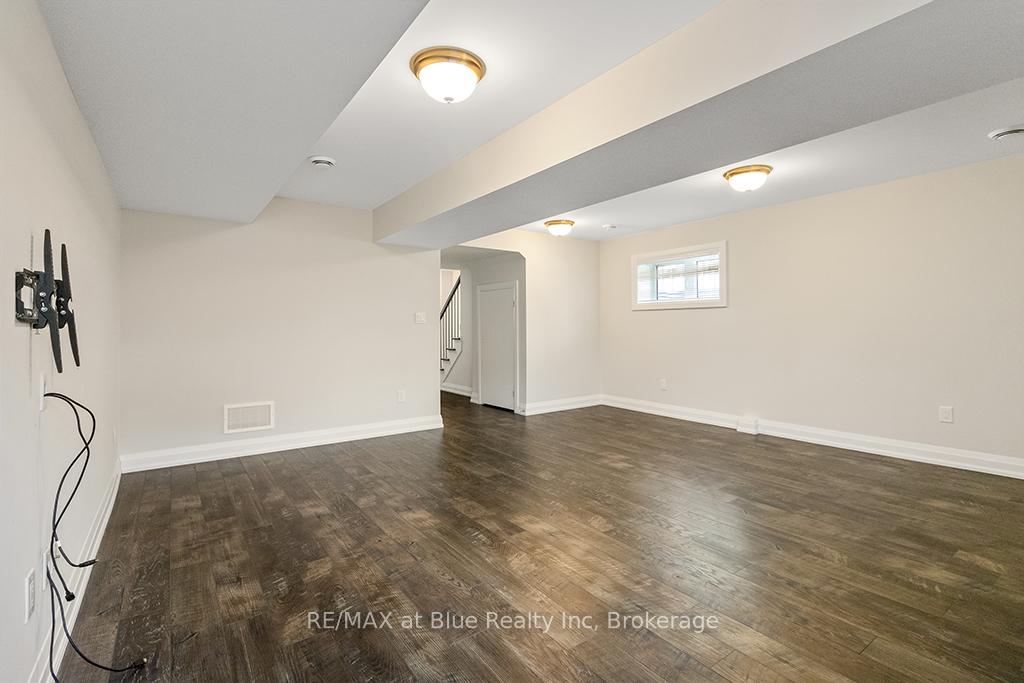 Photo 36 of 219 Yellow Birch Crescent, Blue Mountains — HOMEH