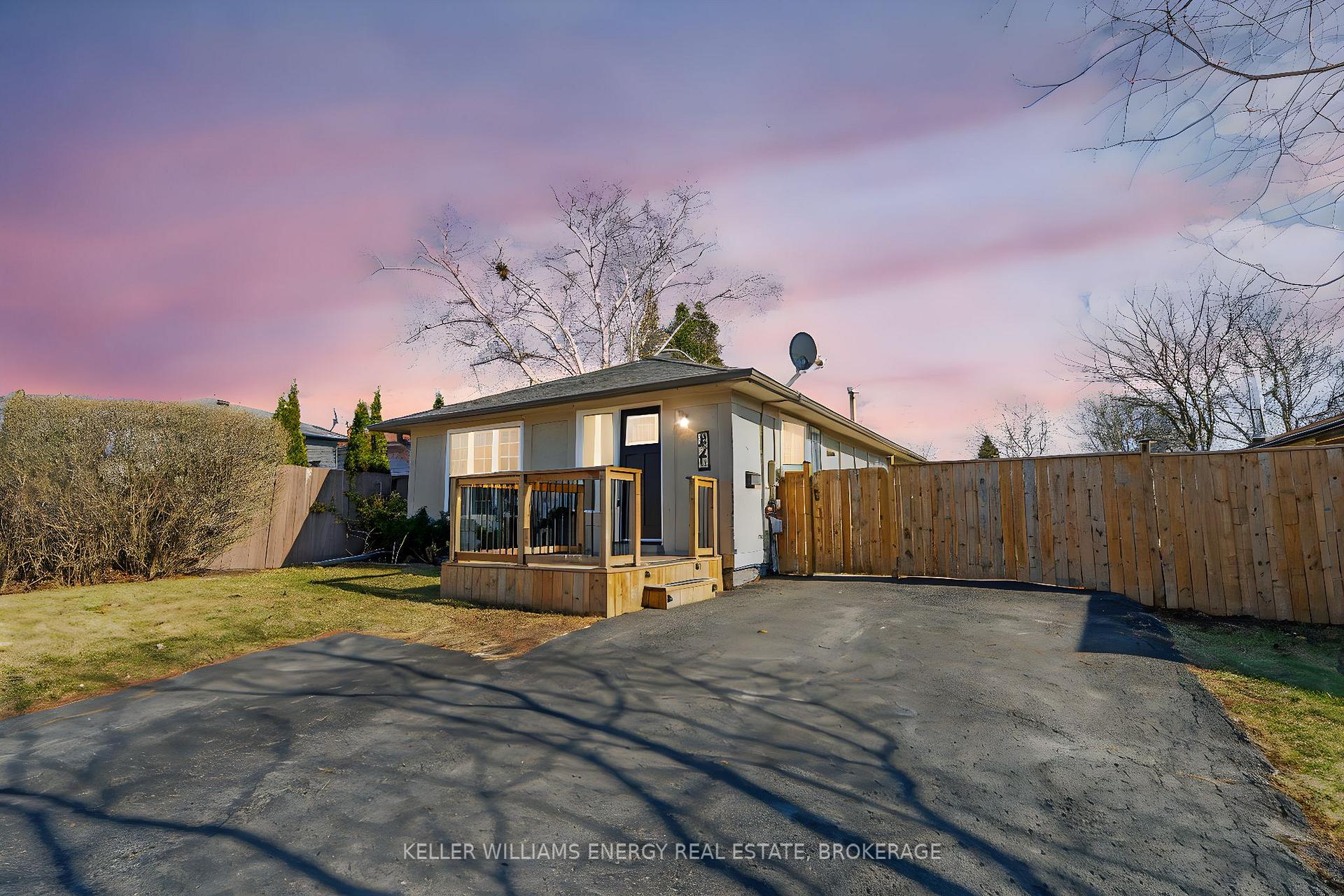 Photo 1 of 820 Grandview Drive, Oshawa, Donevan — HOMEH