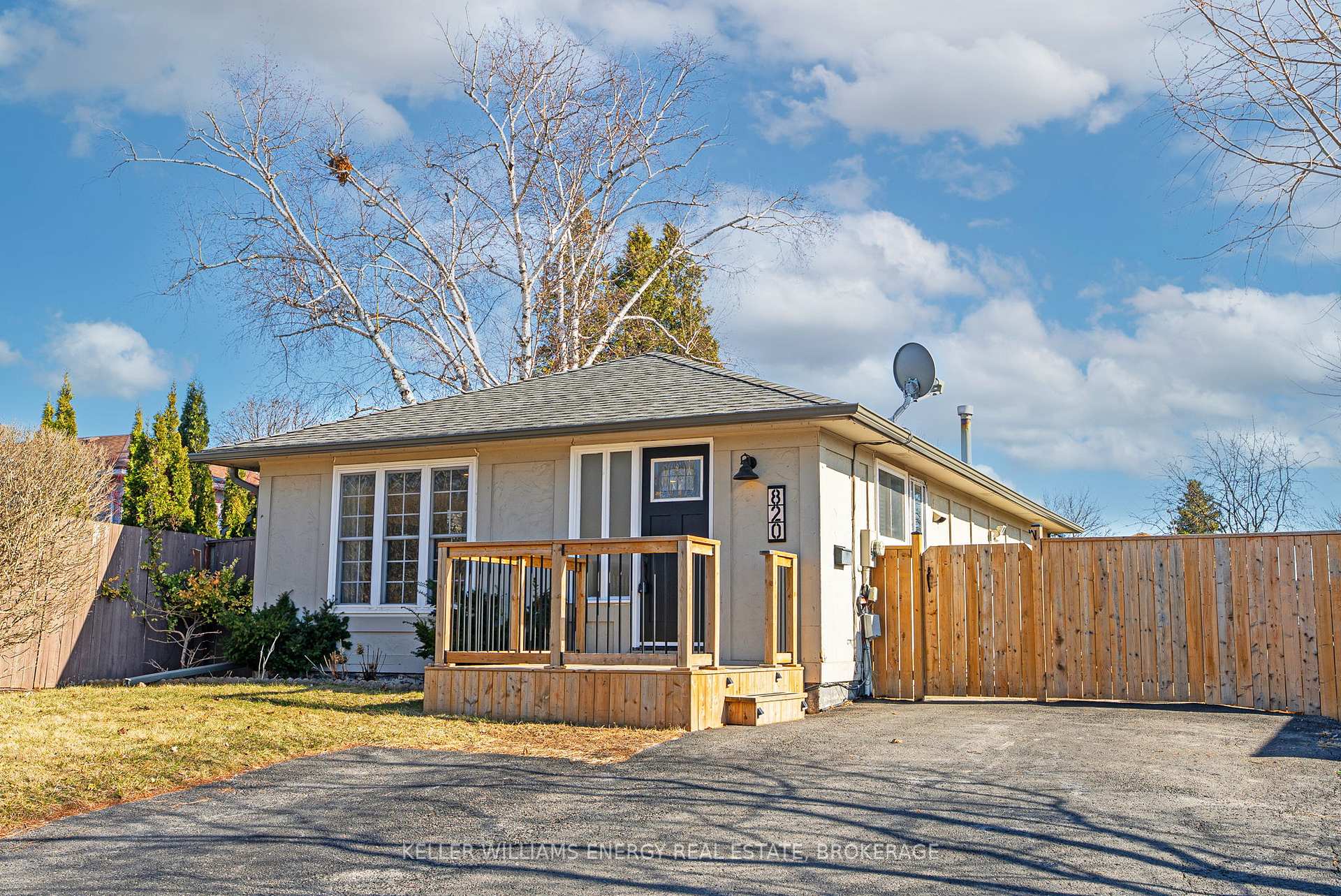 Photo 2 of 820 Grandview Drive, Oshawa, Donevan — HOMEH